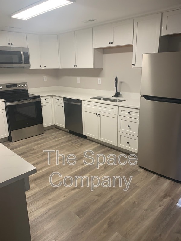 Building Photo - 1118 Gunn Ave