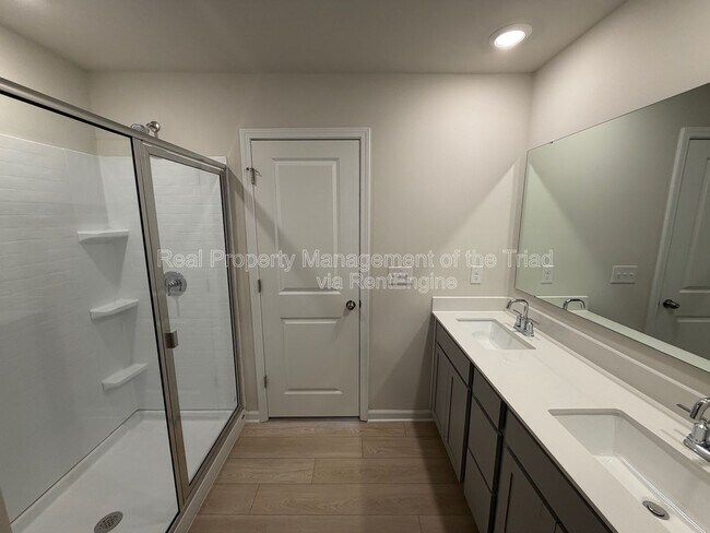 Building Photo - 1784 Mallard Dr