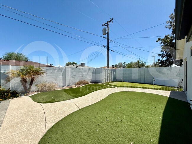 Building Photo - 3625 Hayden Rd