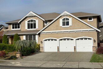 Building Photo - 4bd/2.5ba Lynnwood House