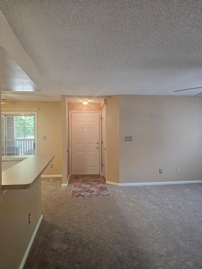 Building Photo - 315 Gainsborough Square