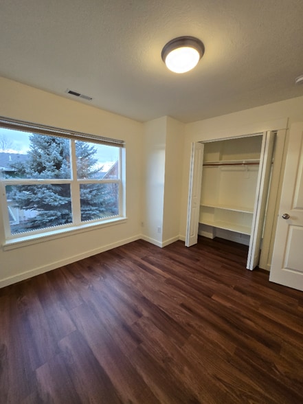 Building Photo - 4281 W Babcock St