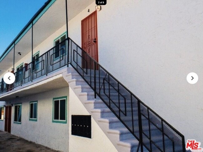 Building Photo - 5614 Western Ave