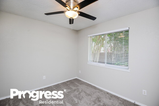 Building Photo - 207 Autumn Ct