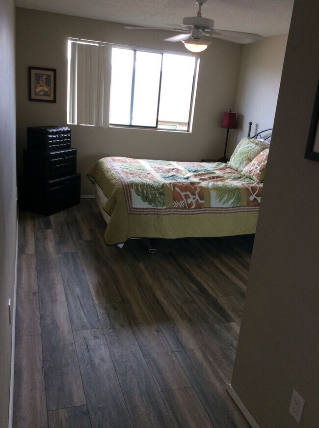 Building Photo - Mostly furnished upstairs 2 bed., 2 full bathroom Kihei Shores condo