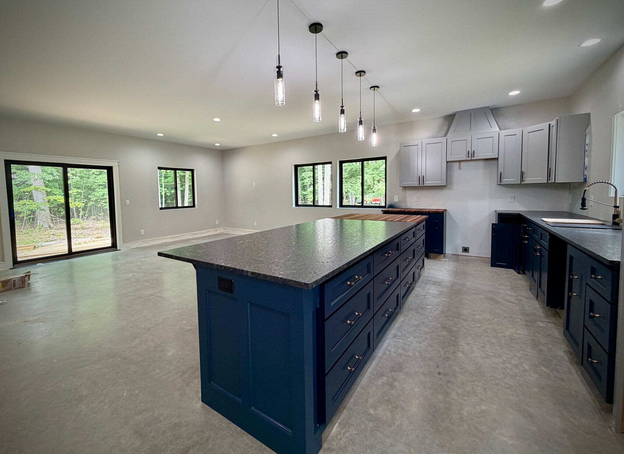 Building Photo - 10671 US 31