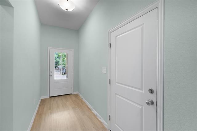 Building Photo - 2027 Bluebonnet Ave