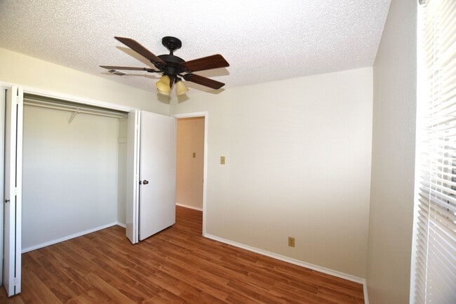 Building Photo - Cozy Brushy Creek 1 story - Cul-de-sac Lot