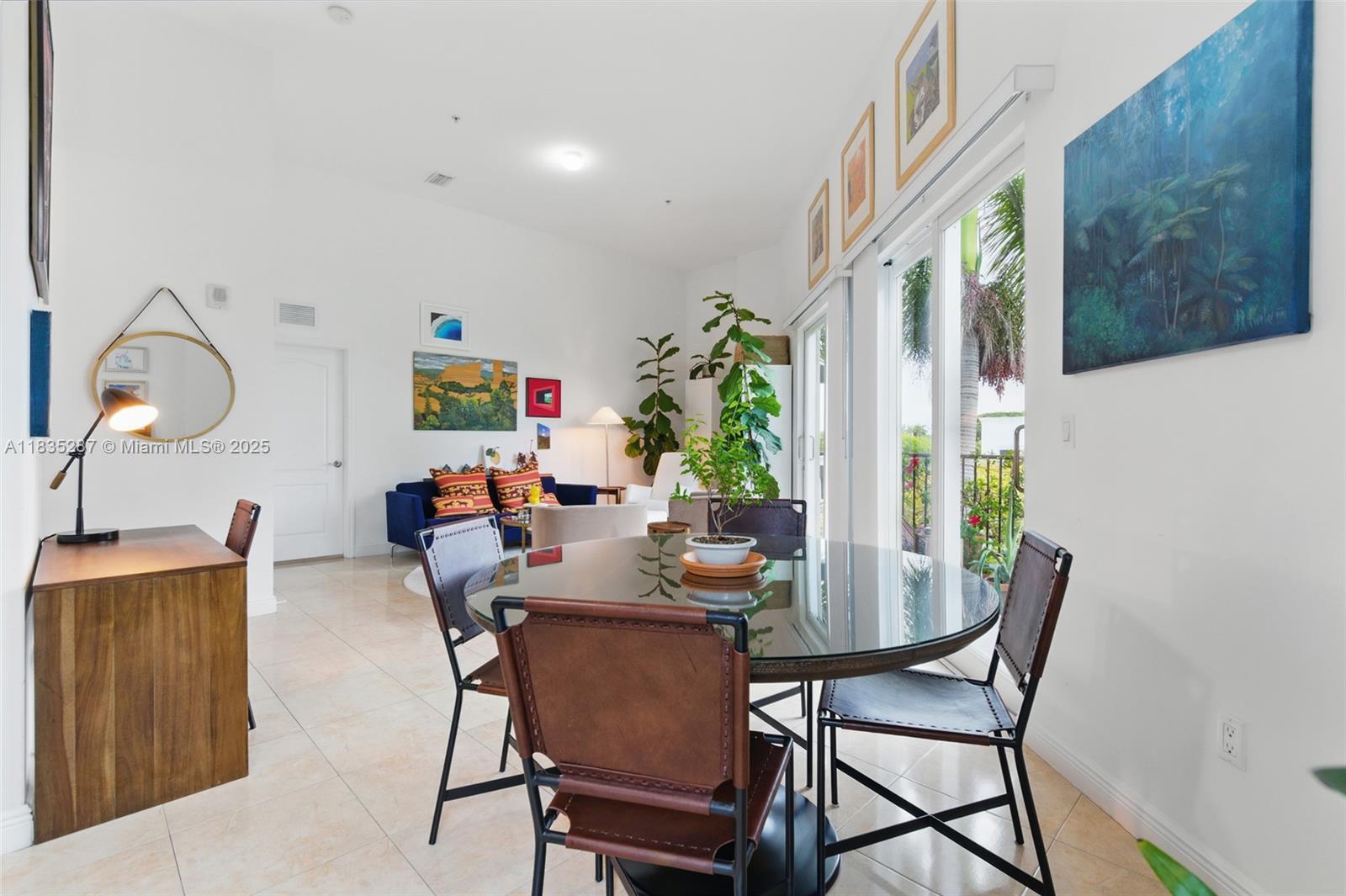 Building Photo - 2701 SW 3rd Ave