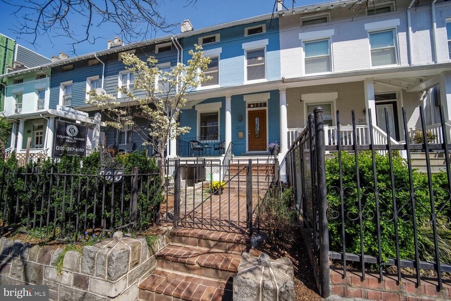 Building Photo - 2615 Sherman Ave NW