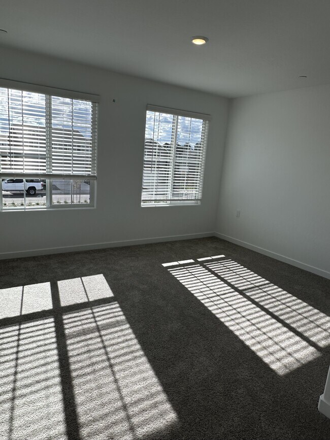 Building Photo - 4417 Hampton Wy