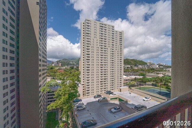 Building Photo - Luxury 1-Bedroom Condo with Stunning Mountain Views
