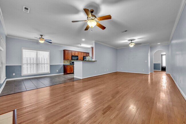 Building Photo - 3105 Vintage Way