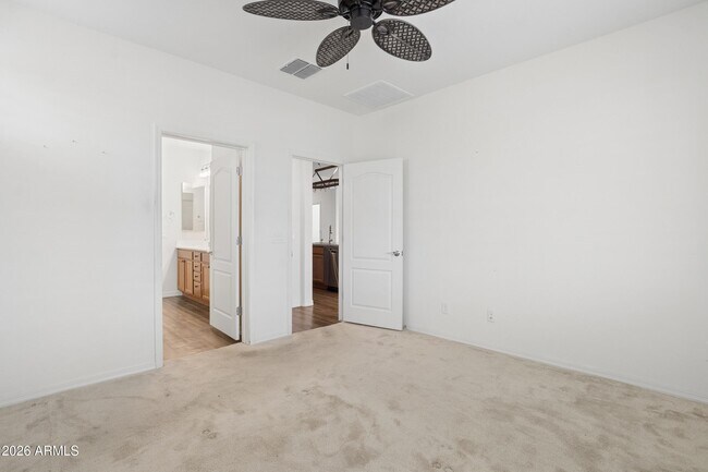 Building Photo - 17863 W Hiddenview Dr