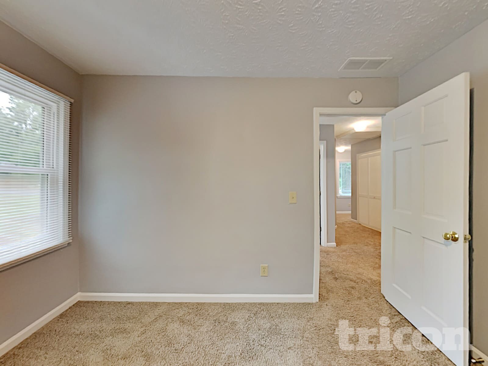 Building Photo - 215 Comstock Ct