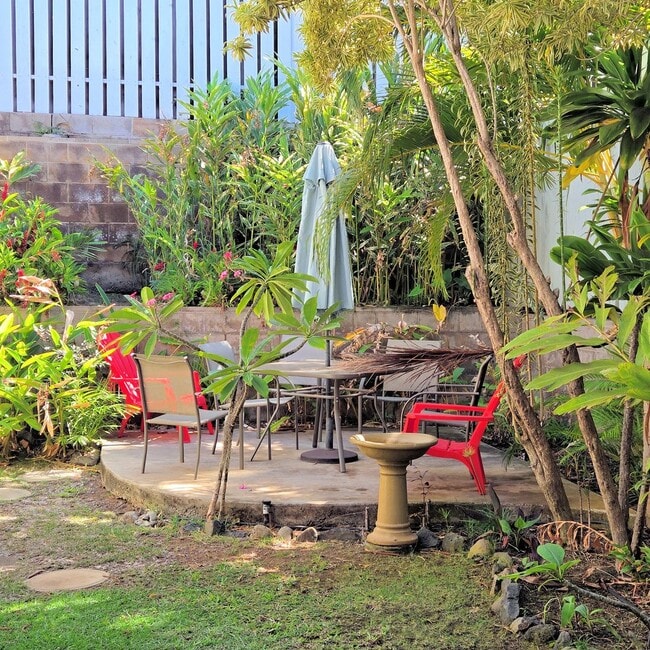 Building Photo - Maui - Remodeled one bedroom new Charlie Young Beach