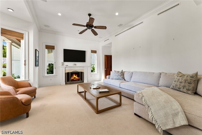 Building Photo - 2325 Lantern Ln