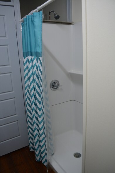 Building Photo - 1654 Miller St