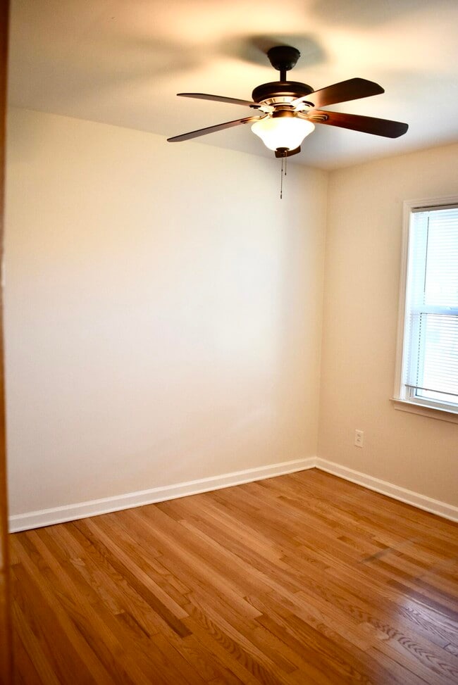 Building Photo - 9924 Woodring St