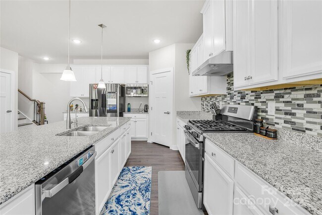 Building Photo - 7106 Waterwheel St SW