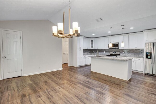 Building Photo - 5772 Lilburn Stone Mountain Rd