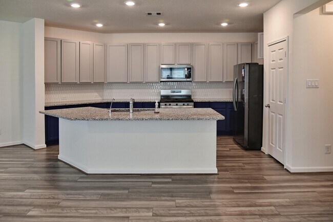 Building Photo - 20119 Little Cub Ln
