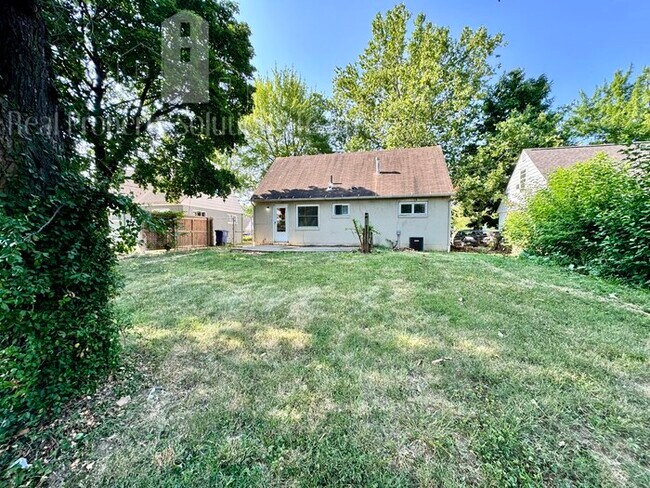 Building Photo - 3374 Eakin Rd