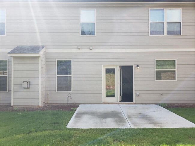 Building Photo - 6056 Fair Winds Cv