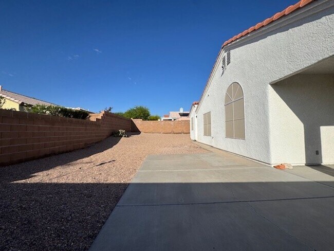 Building Photo - 2BR + 2 BONUS ROOMS with 54 foot Long Boat/Toys DEEP Garage