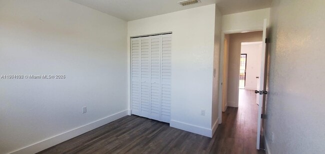 Building Photo - 5100 W 12th Ln