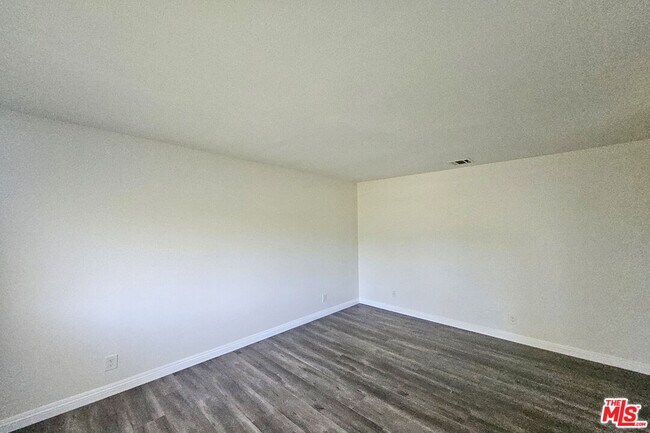 Building Photo - 1454 E Orange Grove Blvd