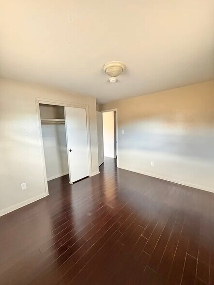 Building Photo - 10211 W 59th Pl