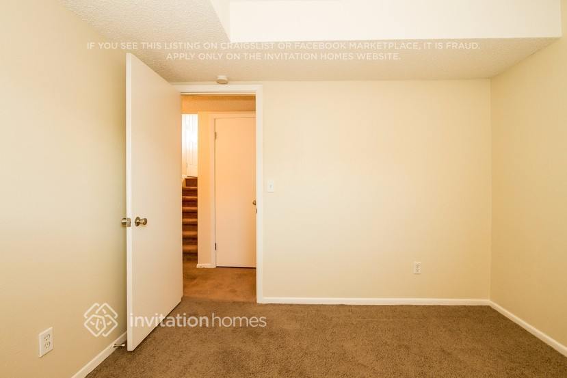Building Photo - 455 Hickory Pl