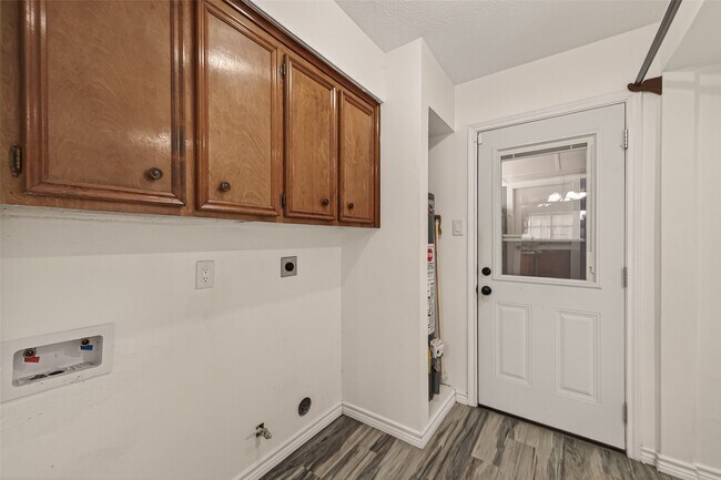 Building Photo - 15734 Pagehurst Dr