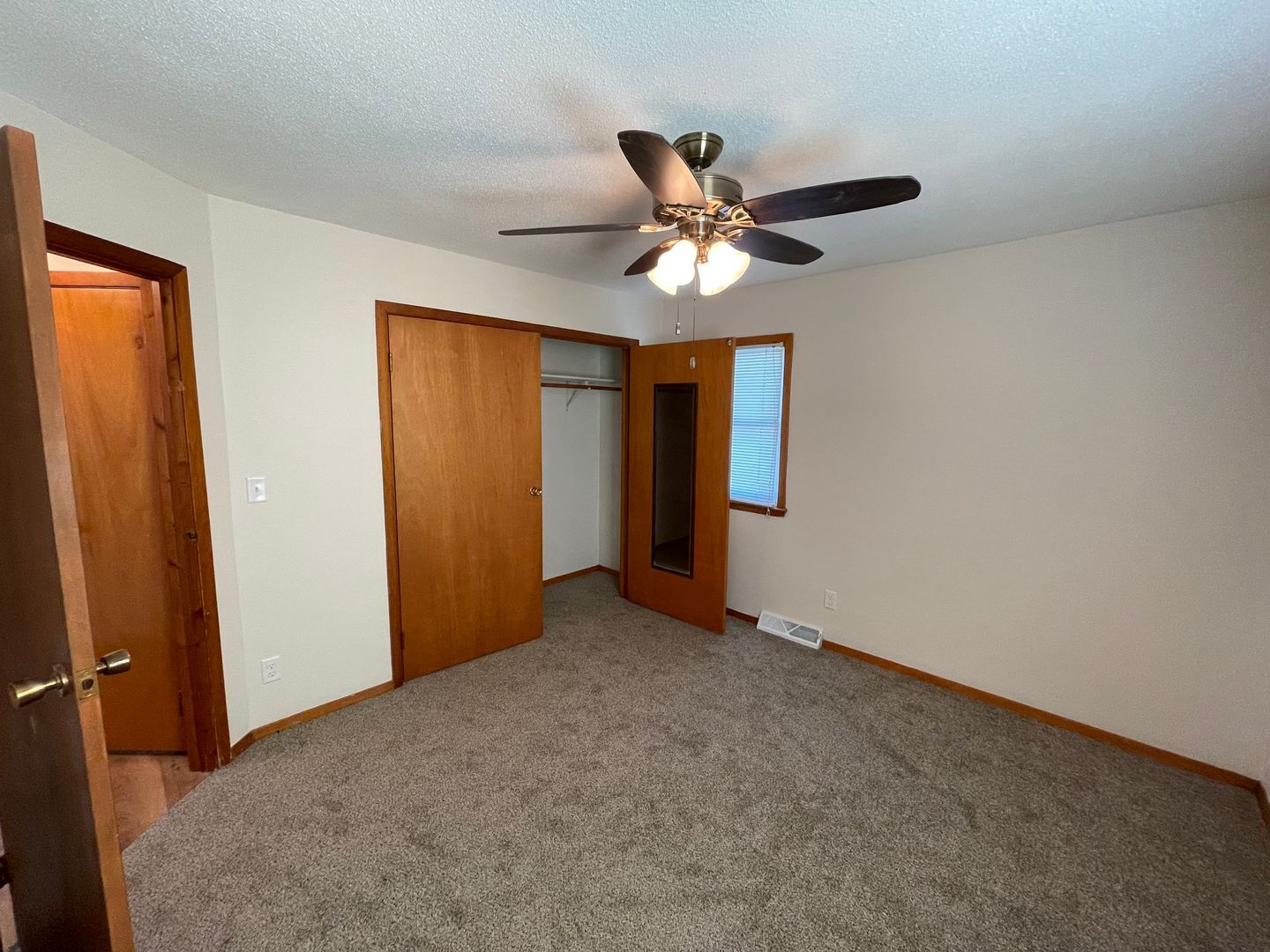 Building Photo - 308 S Main St