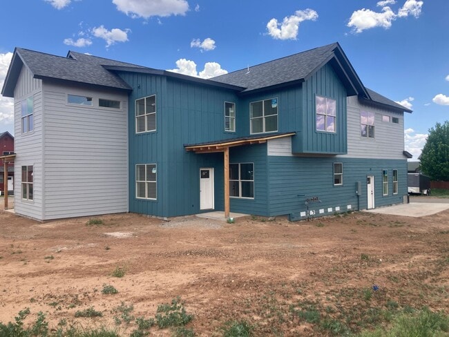 Building Photo - 17 Grove-