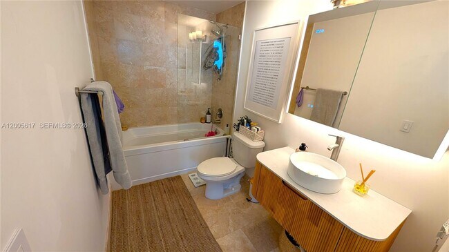 Building Photo - 350 S Miami Ave