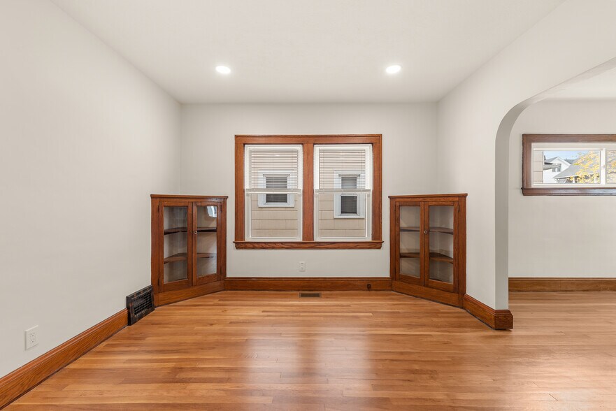 Building Photo - 2085 Marlowe Ave