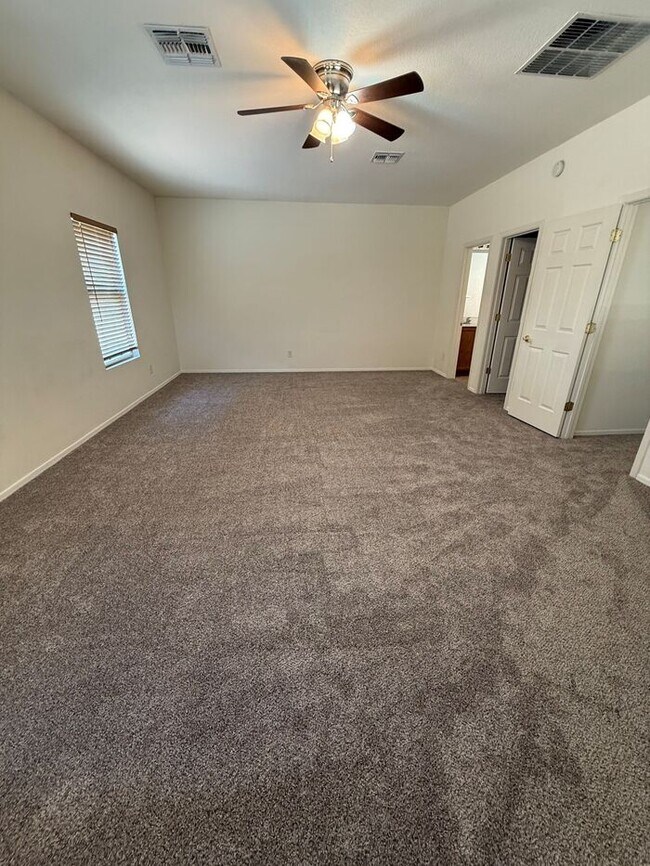 Building Photo - 10258 E Wasp Spring Dr