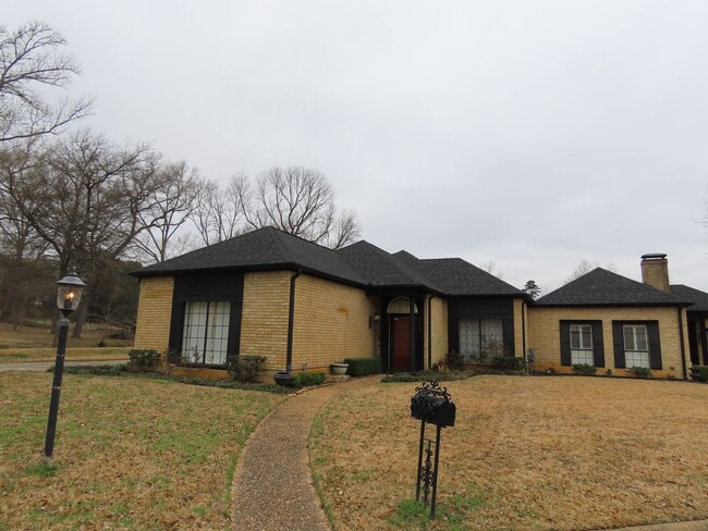 Primary Photo - Stunning 3 Bedroom, 3 Bath Home in Cheroke...