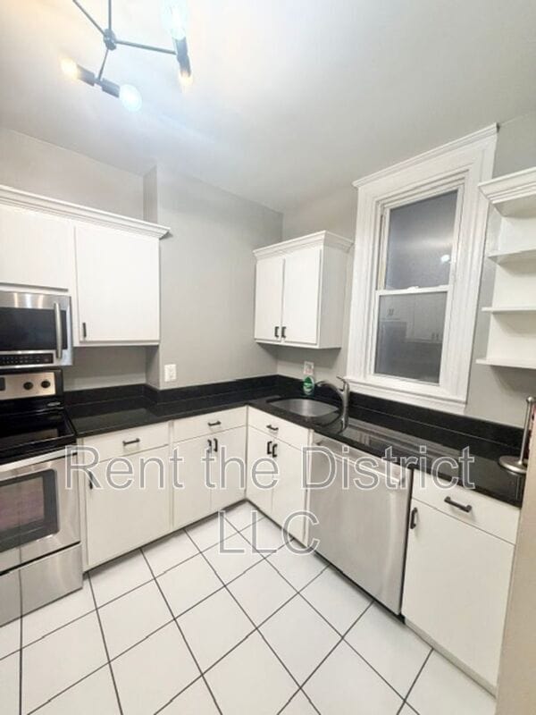 Building Photo - 1511 22nd St NW