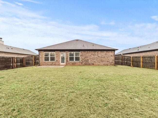 Building Photo - 148 Walkers Hill Rd