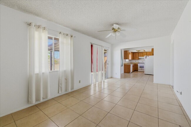 Building Photo - 7273 Sunny Vista Rd