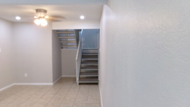 Building Photo - Yuhashi Properties1 (1606 Waterloo Trl)