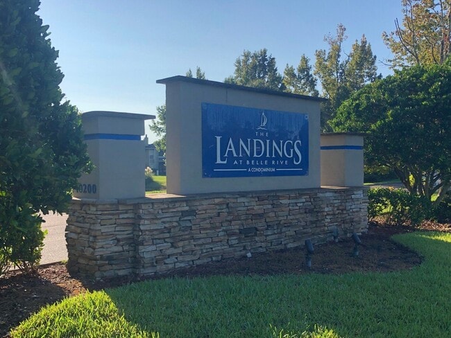 Building Photo - Baymeadows 2-Bedroom Condo with Water Views & Screened Patio