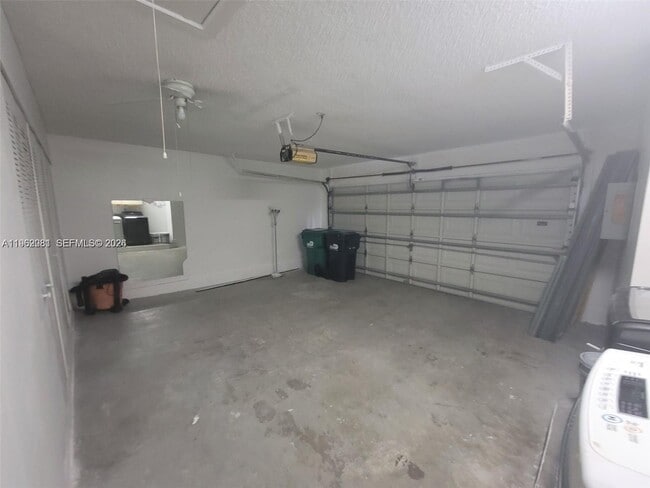 Building Photo - 10304 SW 139th Pl