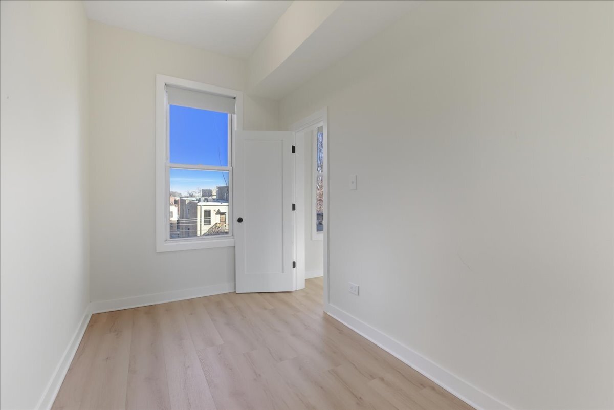 Building Photo - 1324 W Ohio St