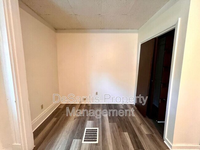 Building Photo - 1509 Hatteras St