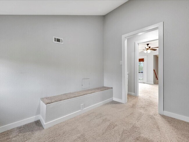 Building Photo - 41 Harbour Row Dr