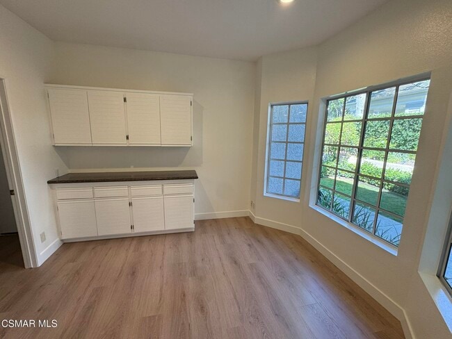 Building Photo - 834 Sunstone St